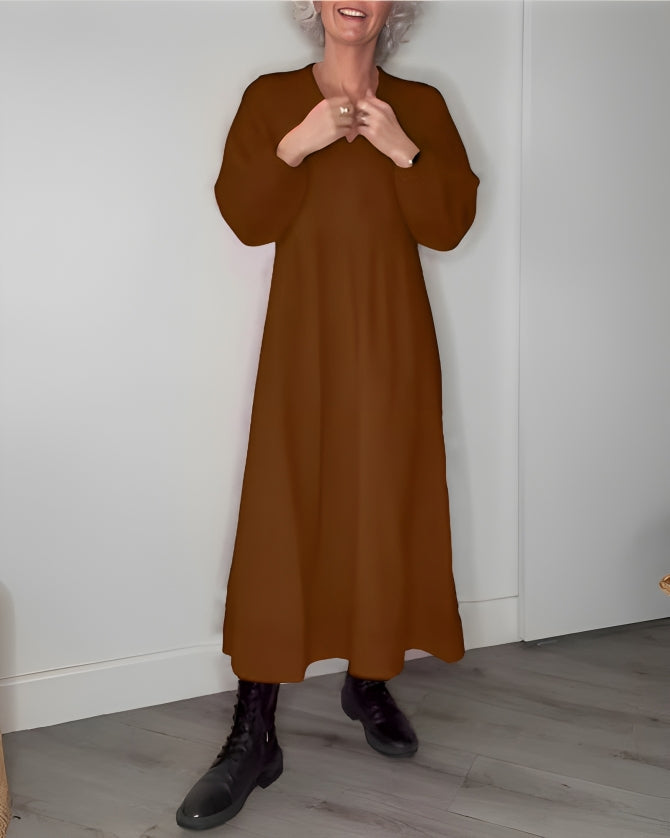 Amanda™ - The slimming maxi dress with V-neckline