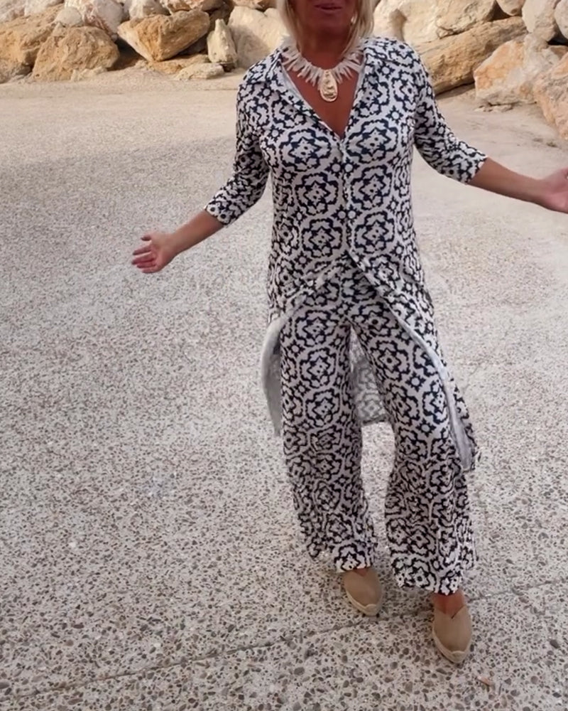 Livia™ - Vintage Printed Set with Lapels and Buttons