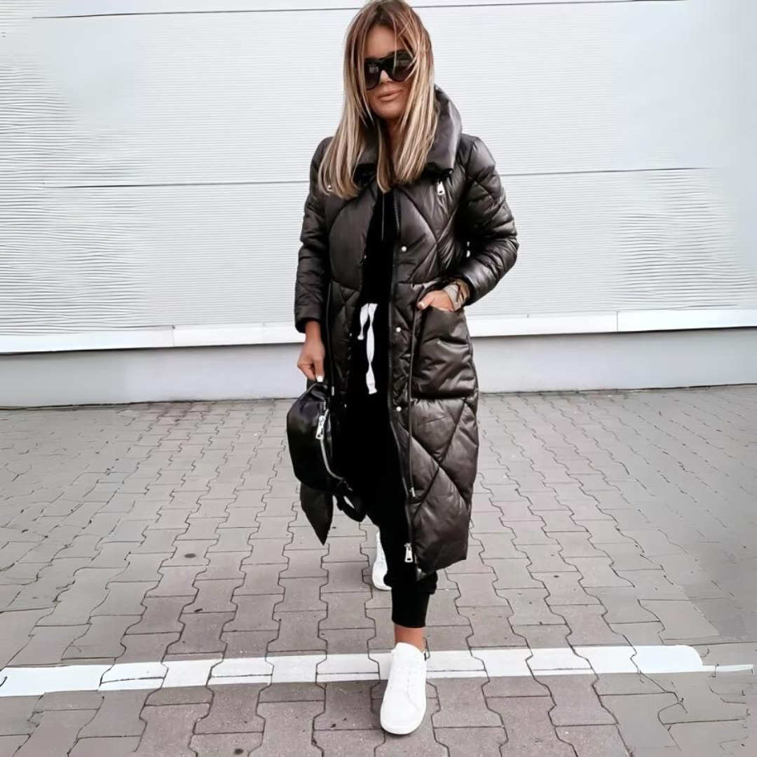 Elora™ - Warm coat for colder days!