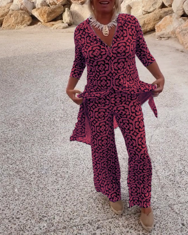 Livia™ - Vintage Printed Set with Lapels and Buttons