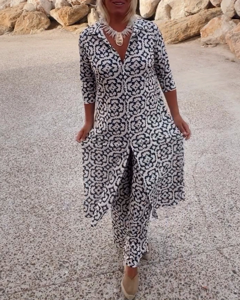 Livia™ - Vintage Printed Set with Lapels and Buttons