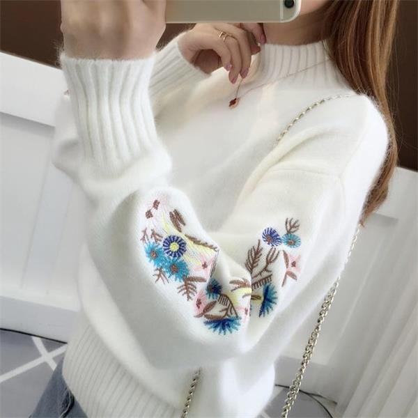 Andrée™ - Thick Flower Embroidered Sweater