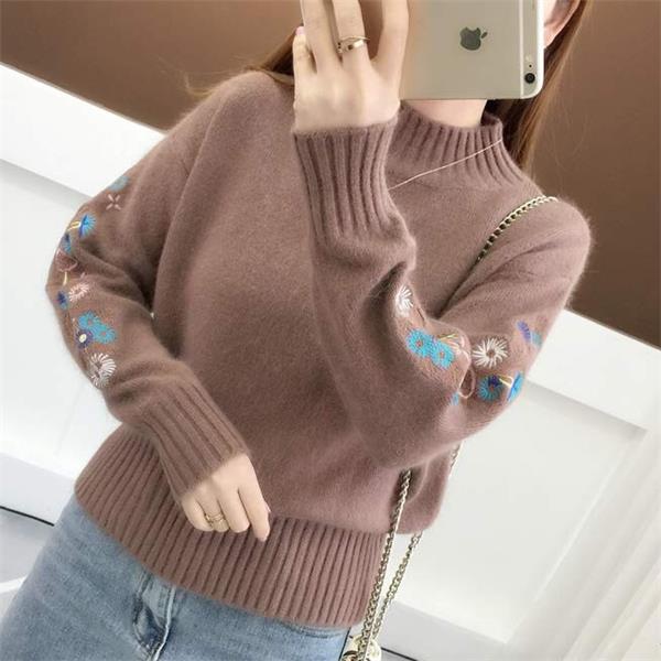Andrée™ - Thick Flower Embroidered Sweater