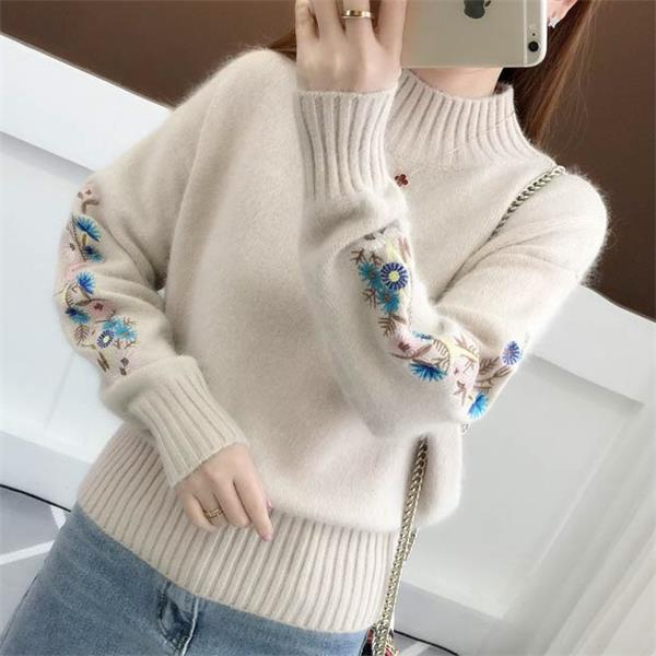 Andrée™ - Thick Flower Embroidered Sweater