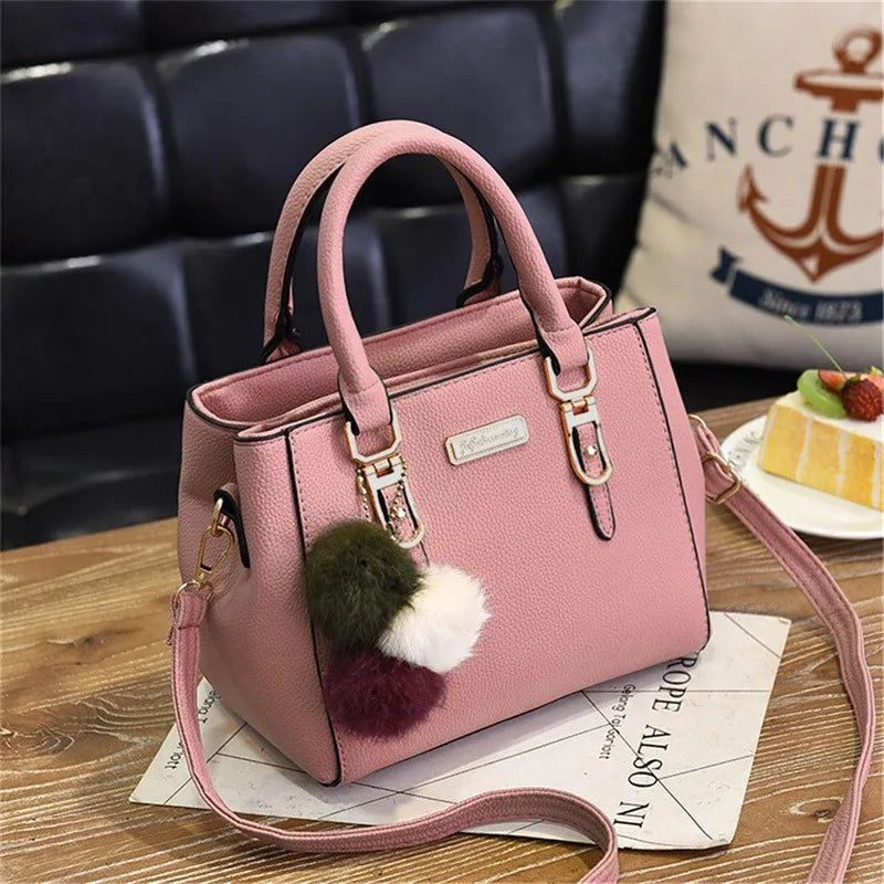 Honorine™ - Elegant and practical leather handbag