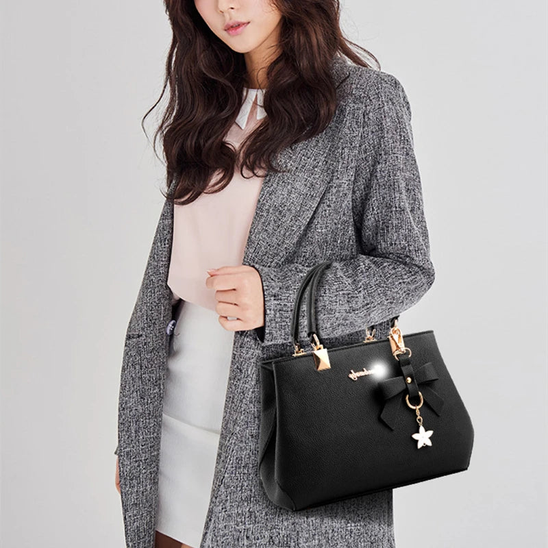 Honorine™ - Elegant and practical leather handbag
