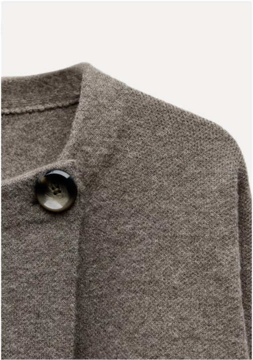 Lizzy™ - Elegant Winter Cape