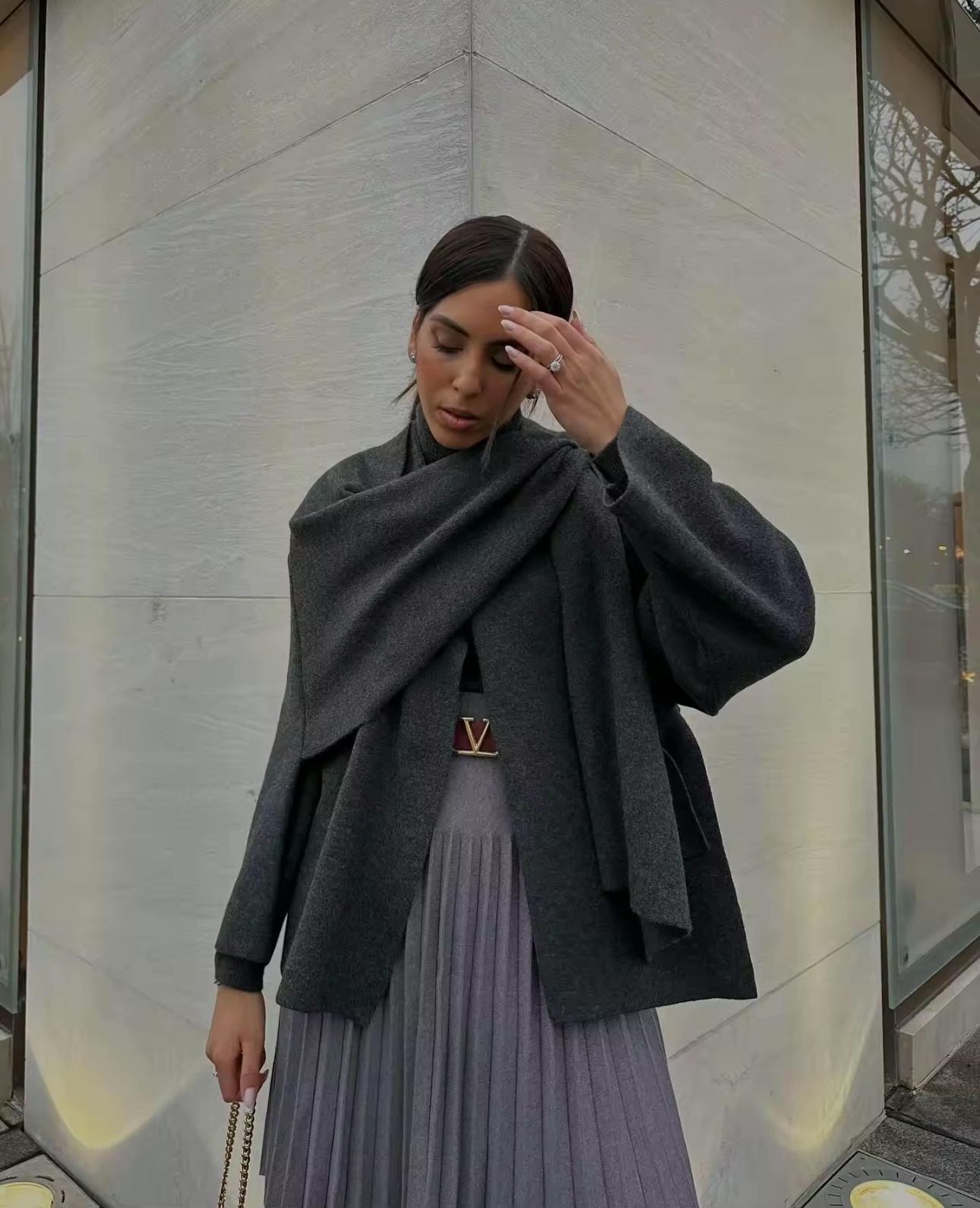 Lizzy™ - Elegant Winter Cape