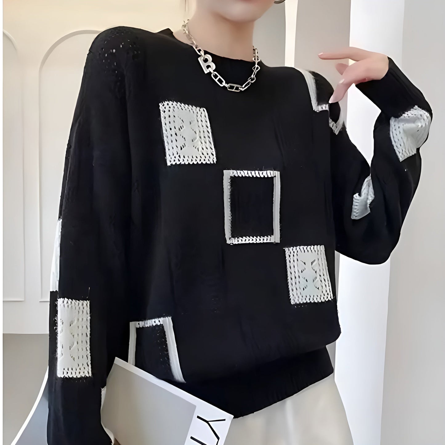 Alida™ - Unique and elegant feminine sweater