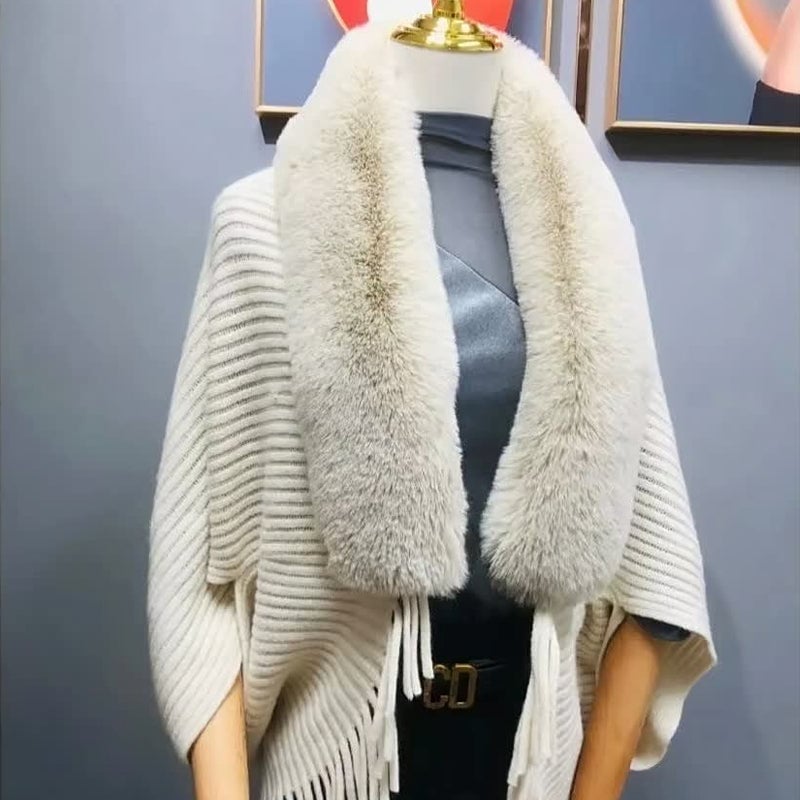 Martine™ - Elegant rabbit fur shawl for a luxurious winter