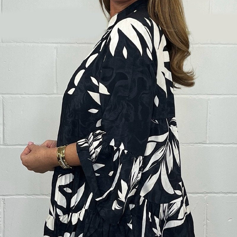 Alix™ - Elegant blouse with flared sleeves and V-neck