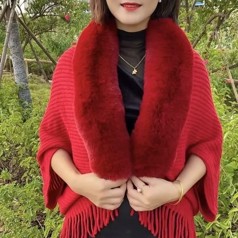 Martine™ - Elegant rabbit fur shawl for a luxurious winter
