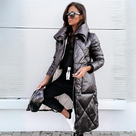 Elora™ - Warm coat for colder days!