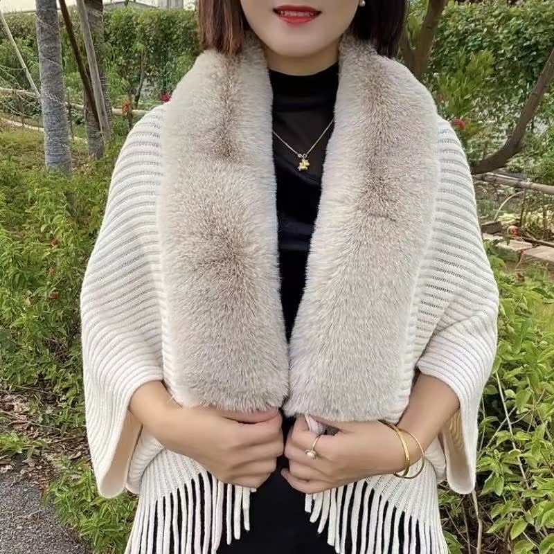 Martine™ - Elegant rabbit fur shawl for a luxurious winter
