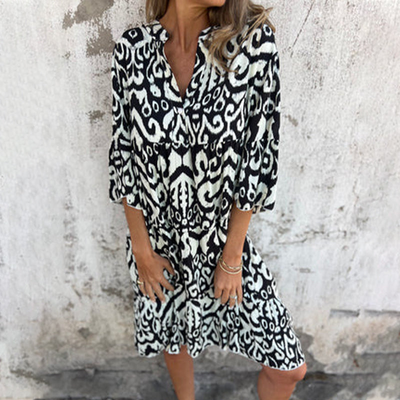 Astrid™ - Printed V-Neck Dress with Three-Quarter Sleeves